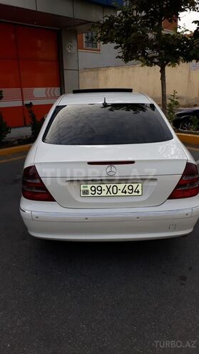 Mercedes E 270 2003, 402,240 km - 2.7 l - Bakı