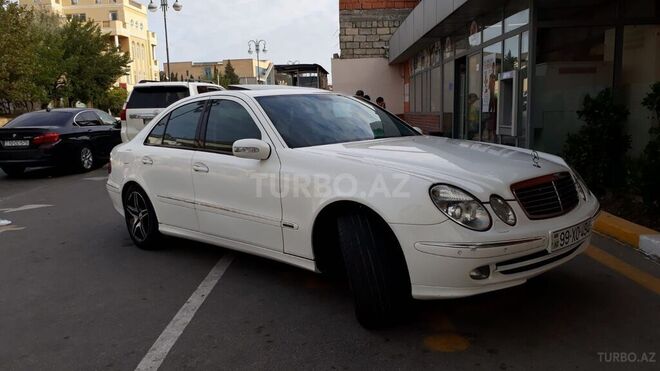 Mercedes E 270 2003, 402,240 km - 2.7 l - Bakı