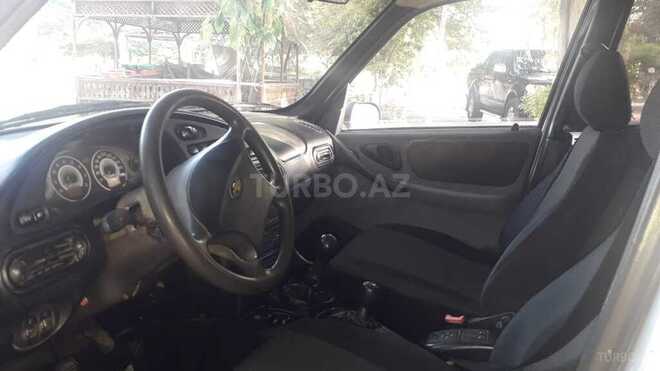 Chevrolet Niva 2005, 125,863 km - 1.7 л - Salyan