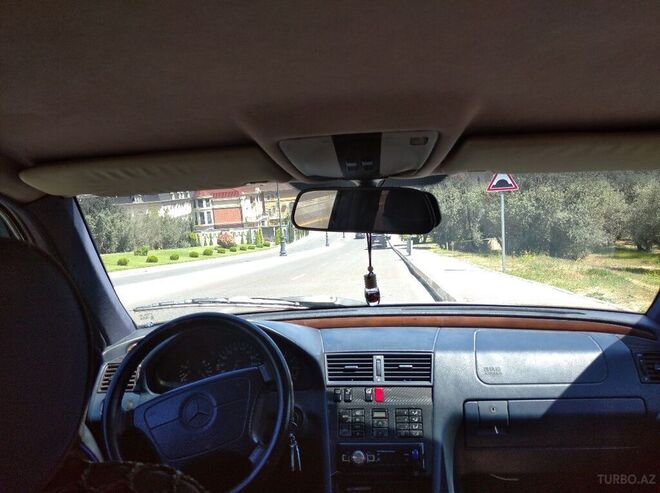 Mercedes C 220 1993, 248,500 km - 2.2 л - Bakı