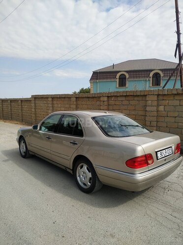 Mercedes E 240 1998, 290,580 km - 2.4 л - Bakı