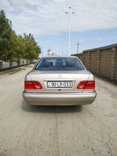 Mercedes E 240 1998, 290,580 km - 2.4 л - Bakı