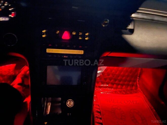 Mercedes E 220 2002, 279,797 km - 2.2 л - Bakı