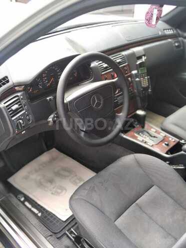 Mercedes E 230 1996, 257,000 km - 2.3 л - Lənkəran