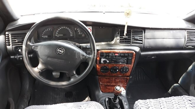 Opel Vectra 1997, 235,000 km - 2.0 л - Bakı