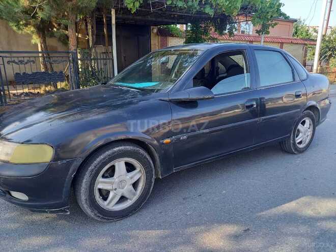 Opel Vectra 1997, 18,000 km - 1.8 l - Quba
