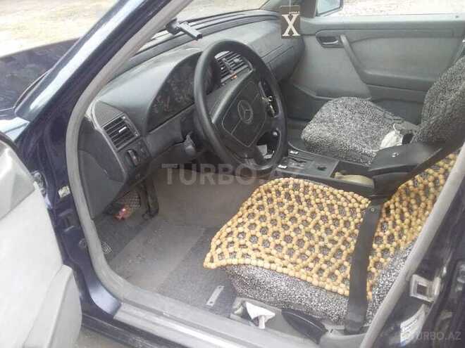 Mercedes C 200 1994, 368,241 km - 2.0 l - Yevlax