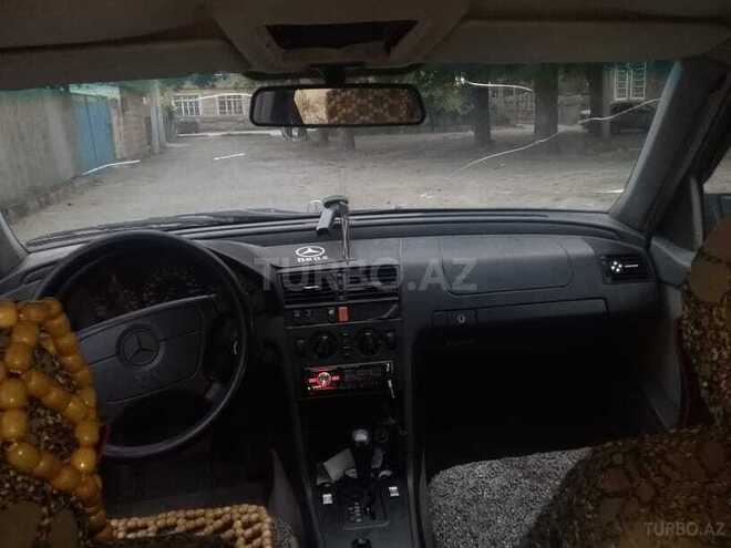 Mercedes C 200 1994, 368,241 km - 2.0 l - Yevlax