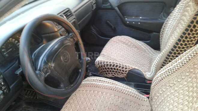 Opel Vectra 1995, 356,421 km - 1.8 л - Sumqayıt