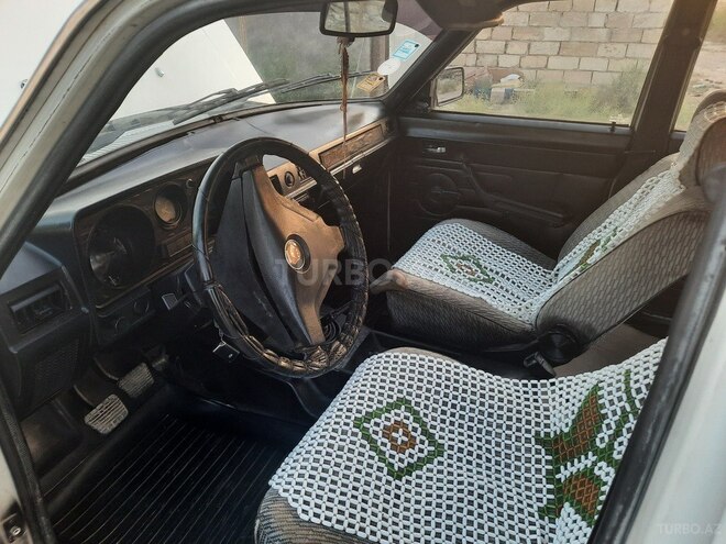 GAZ 31029 1992, 600,000 km - 2.4 l - Salyan
