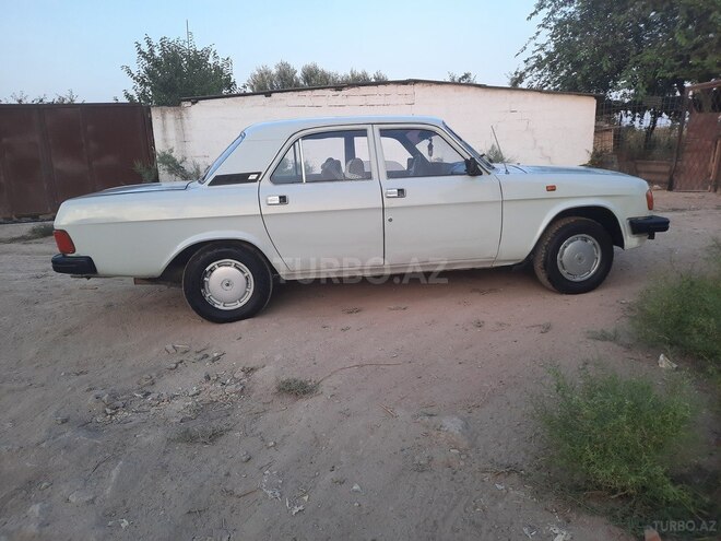 GAZ 31029 1992, 600,000 km - 2.4 l - Salyan
