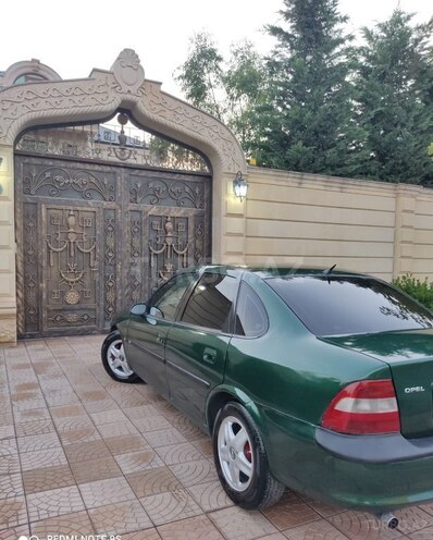 Opel Vectra 1996, 300,000 km - 2.0 l - Sumqayıt