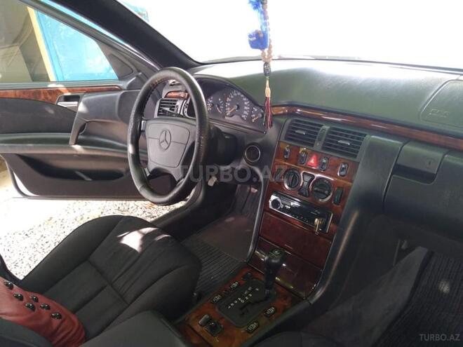 Mercedes E 240 1998, 164,284 km - 2.4 l - Bakı