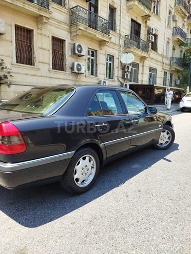 Mercedes C 220 1995, 299,999 km - 2.2 l - Xırdalan