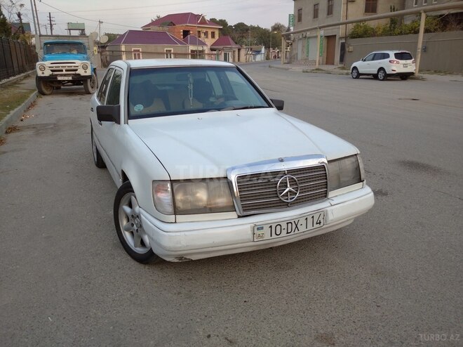 Mercedes E 260 1989, 211,000 km - 2.6 л - Bakı