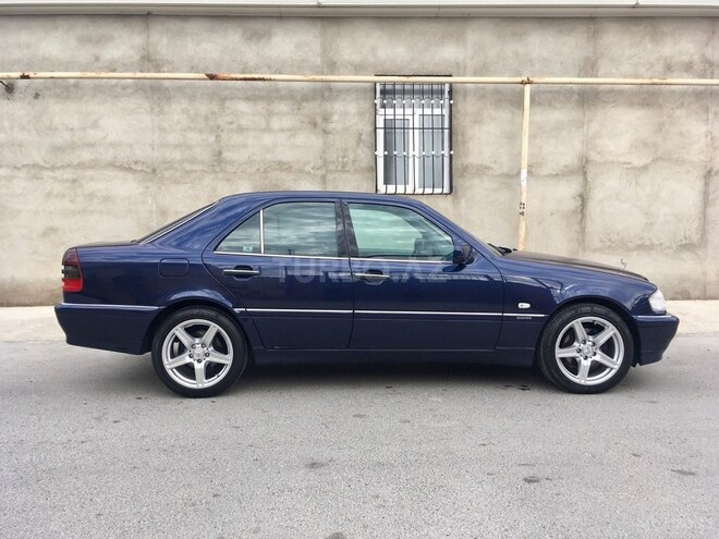 Mercedes C 240 1999, 320,000 km - 2.4 l - Bakı