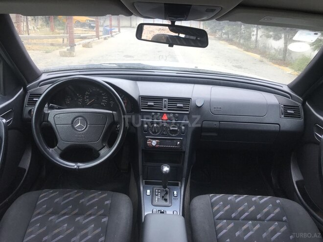 Mercedes C 220 1999, 260,000 km - 2.2 l - Bakı