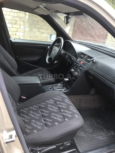 Mercedes C 220 1999, 260,000 km - 2.2 l - Bakı