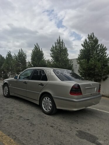 Mercedes C 220 1999, 260,000 km - 2.2 l - Bakı