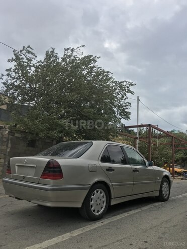 Mercedes C 220 1999, 260,000 km - 2.2 l - Bakı