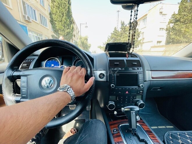 Volkswagen Touareg 2007, 245,600 km - 4.2 l - Bakı