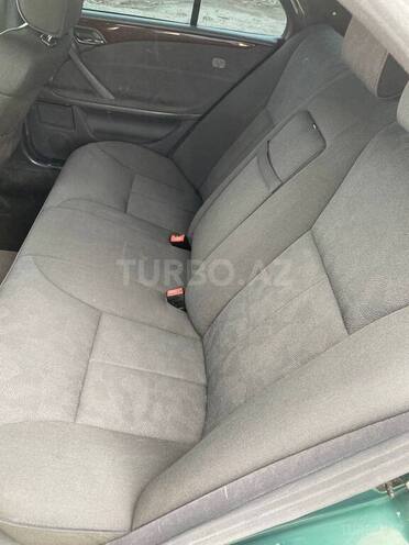 Mercedes E 240 2000, 260,000 km - 2.4 l - Xırdalan