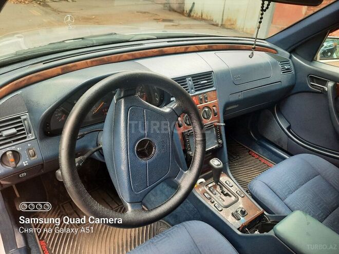 Mercedes C 200 1999, 178,853 km - 2.0 l - Gəncə