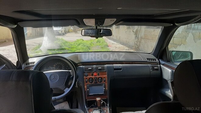 Mercedes E 220 1996, 359,500 km - 2.2 l - Bakı