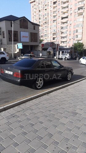 Mercedes E 220 1996, 359,500 km - 2.2 l - Bakı