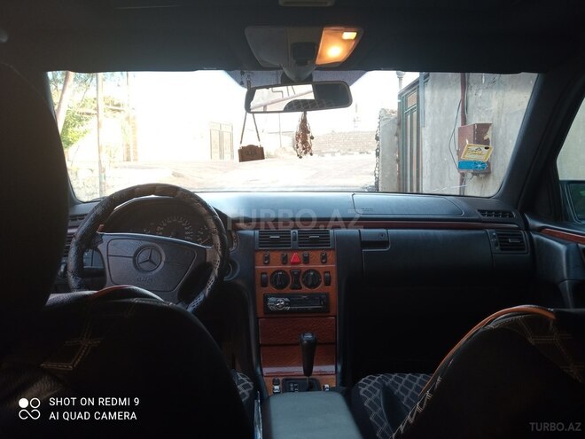 Mercedes E 200 1997, 392,000 km - 2.0 л - Bakı