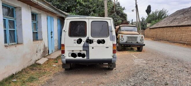 Ford Transit 1998, 250,000 km - 2.5 l - Masallı
