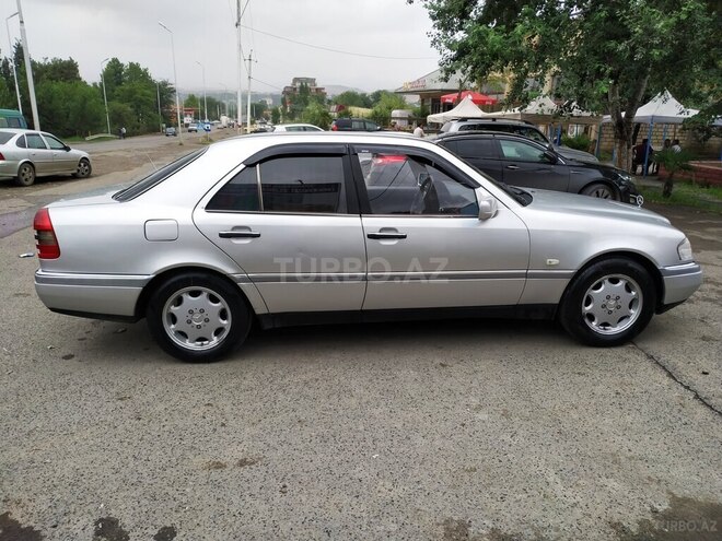 Mercedes C 200 1997, 236,145 km - 2.0 л - Bakı