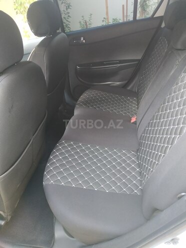 Hyundai i20 2010, 228,000 km - 1.4 l - Bakı