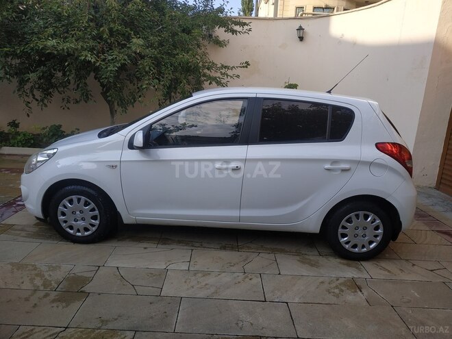 Hyundai i20 2010, 228,000 km - 1.4 l - Bakı