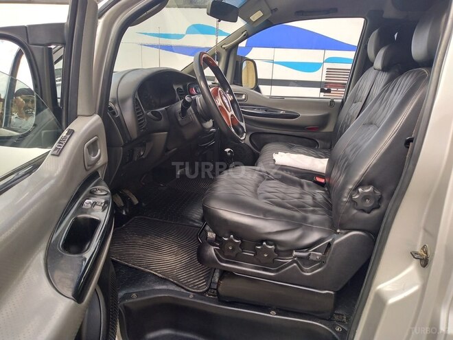 Hyundai H-1 2005, 400,000 km - 2.5 l - Bakı