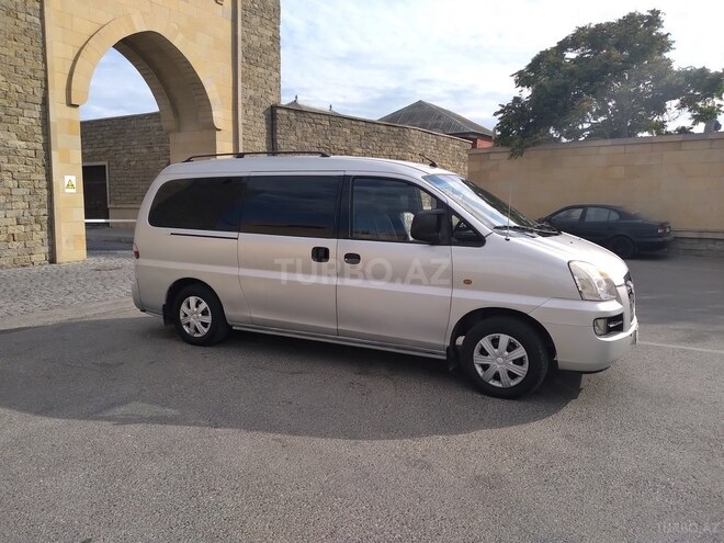 Hyundai H-1 2005, 400,000 km - 2.5 l - Bakı