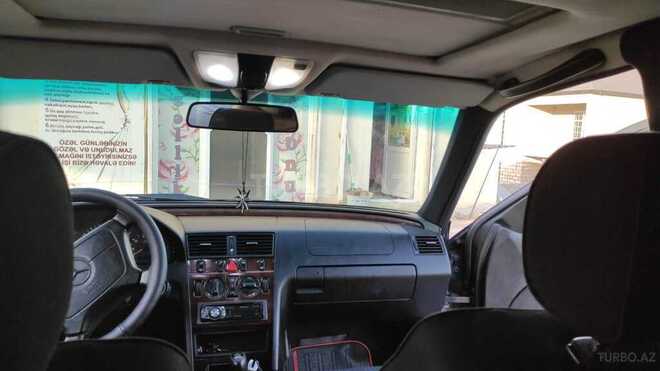 Mercedes C 220 1997, 300,000 km - 2.2 l - Bakı