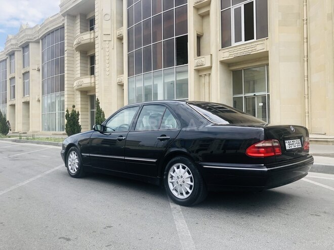 Mercedes E 240 2000, 209,000 km - 2.6 л - Bakı