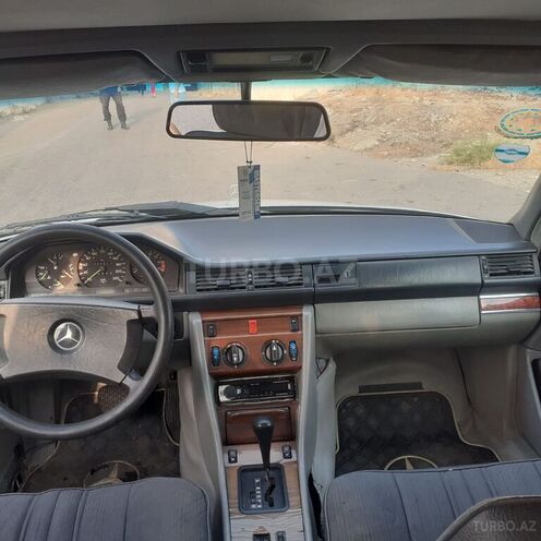 Mercedes E 230 1988, 212,222 km - 2.3 л - Bakı