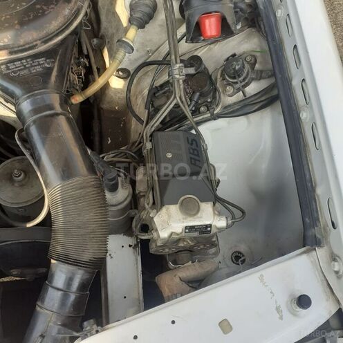 Mercedes E 230 1988, 212,222 km - 2.3 л - Bakı