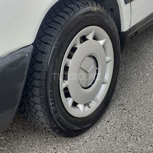 Mercedes E 230 1988, 212,222 km - 2.3 л - Bakı