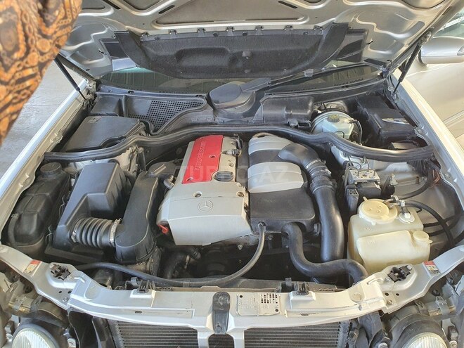 Mercedes E 200 2000, 289,000 km - 2.0 l - Gəncə