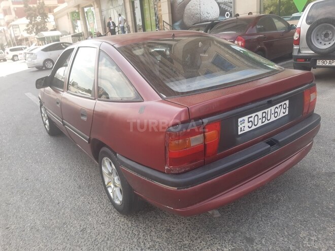 Opel Vectra 1993, 236,000 km - 1.8 l - Bakı