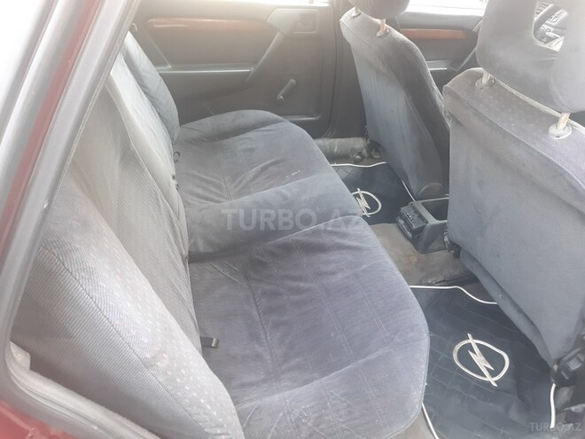 Opel Vectra 1993, 236,000 km - 1.8 l - Bakı