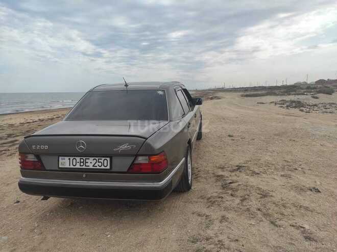Mercedes E 200 1991, 150,000 km - 2.0 l - Sumqayıt