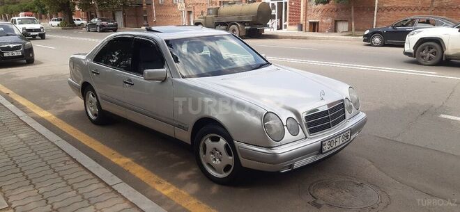 Mercedes E 230 1998, 219,000 km - 2.3 л - Gəncə