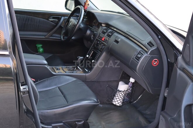 Mercedes E 320 2000, 317,217 km - 3.2 l - Bakı