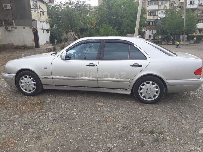 Mercedes E 240 1999, 272,000 km - 2.4 l - Gəncə