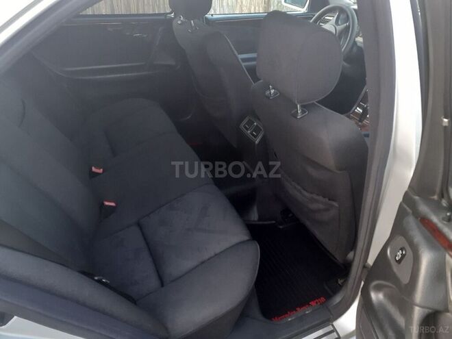 Mercedes E 240 1999, 272,000 km - 2.4 l - Gəncə