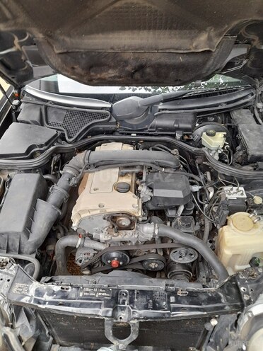 Mercedes E 200 1998, 750,698 km - 2.0 л - Biləsuvar